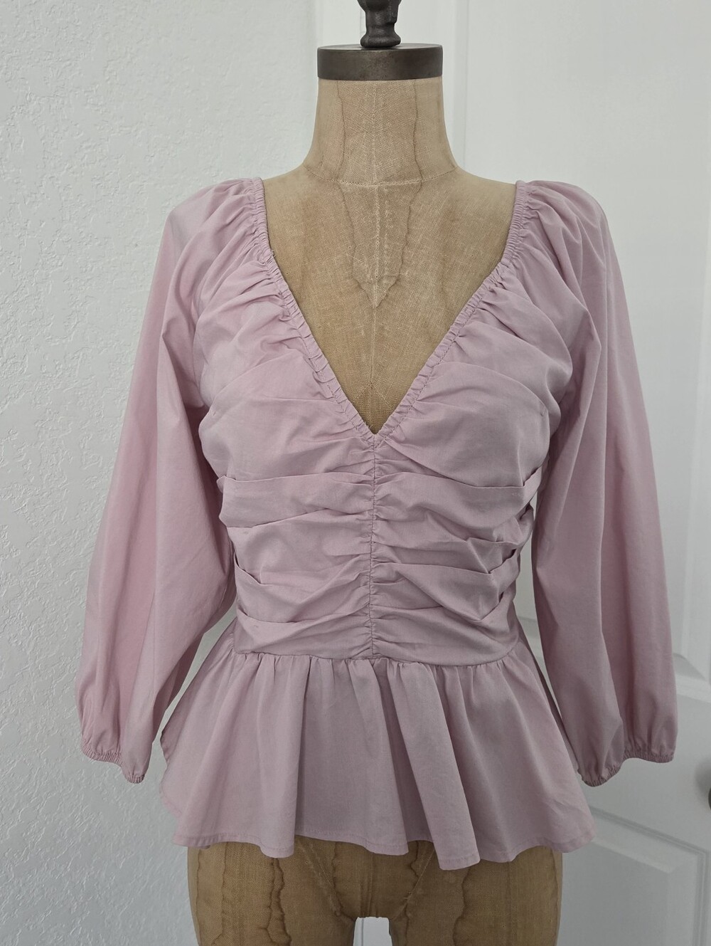 Express Dusty Pink Ruched V-Neck Peplum Blouse